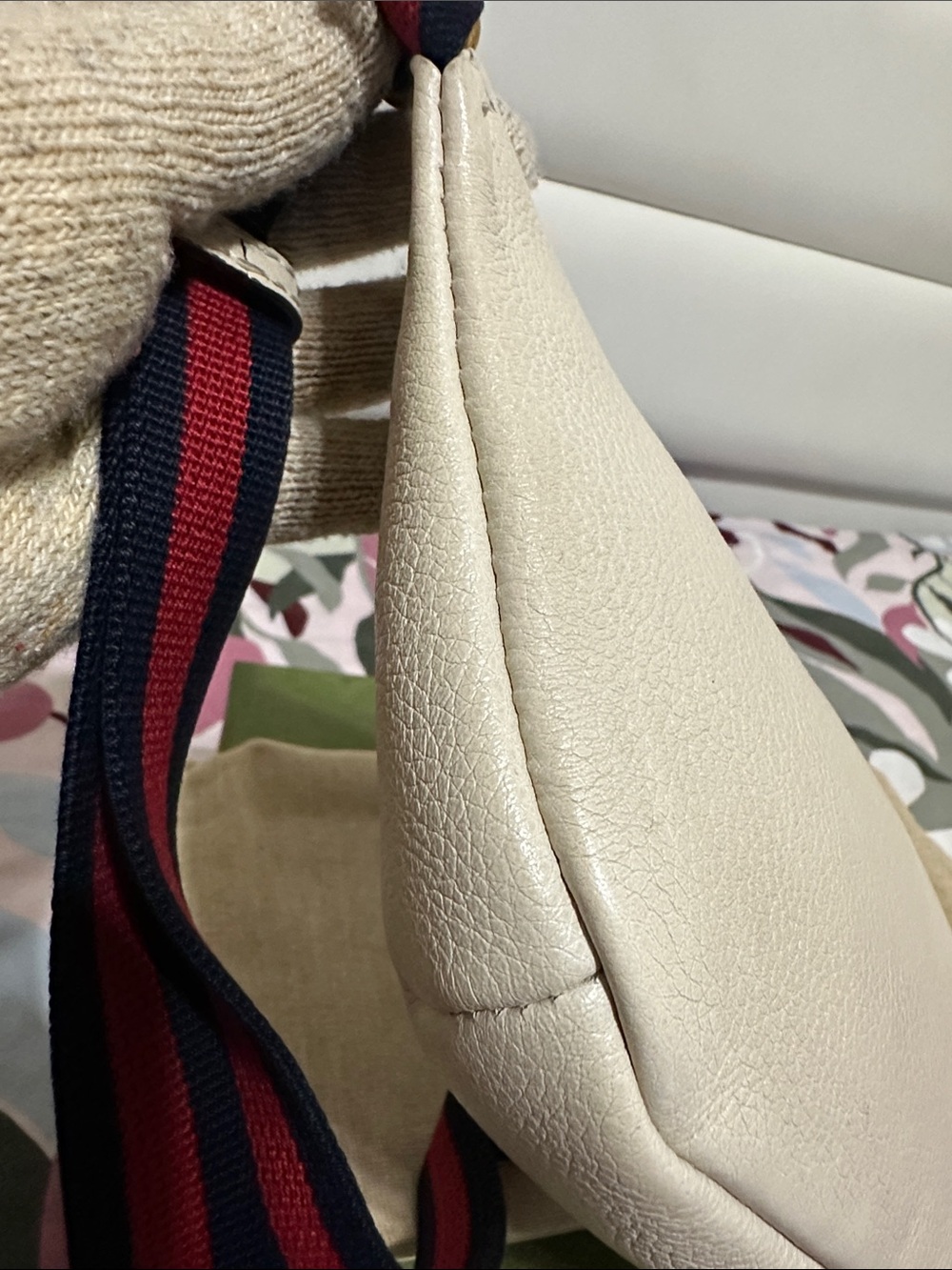 Gucci Off-White/Light Beige Leather Logo Web Belt/Body Bag - Picture 5 of 15